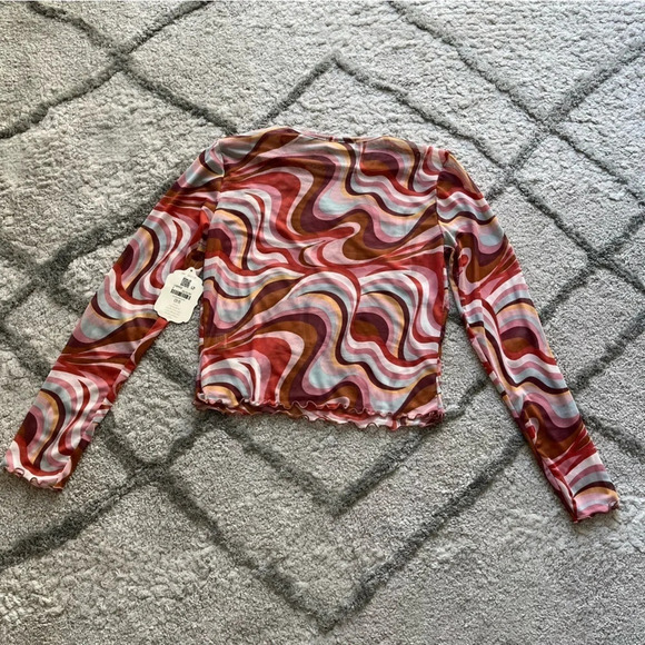 Altar'd State Long Sleeve sheer lettuce hem swirly abstract crop top medium new - Picture 7 of 7